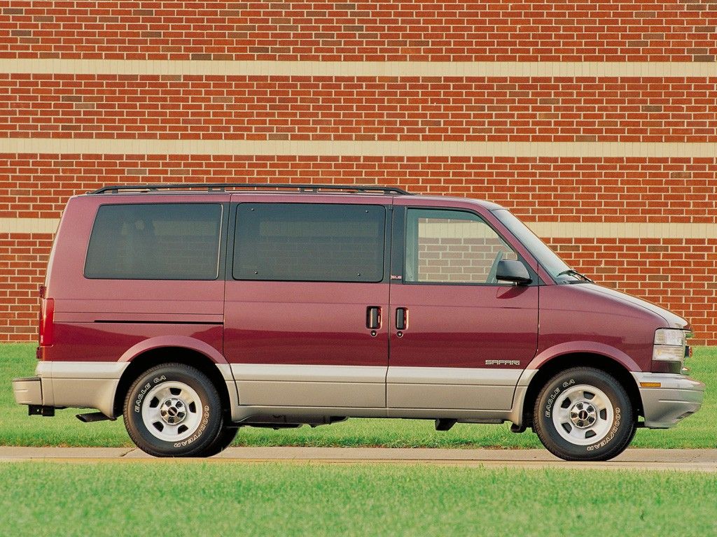 2002 gmc safari awd