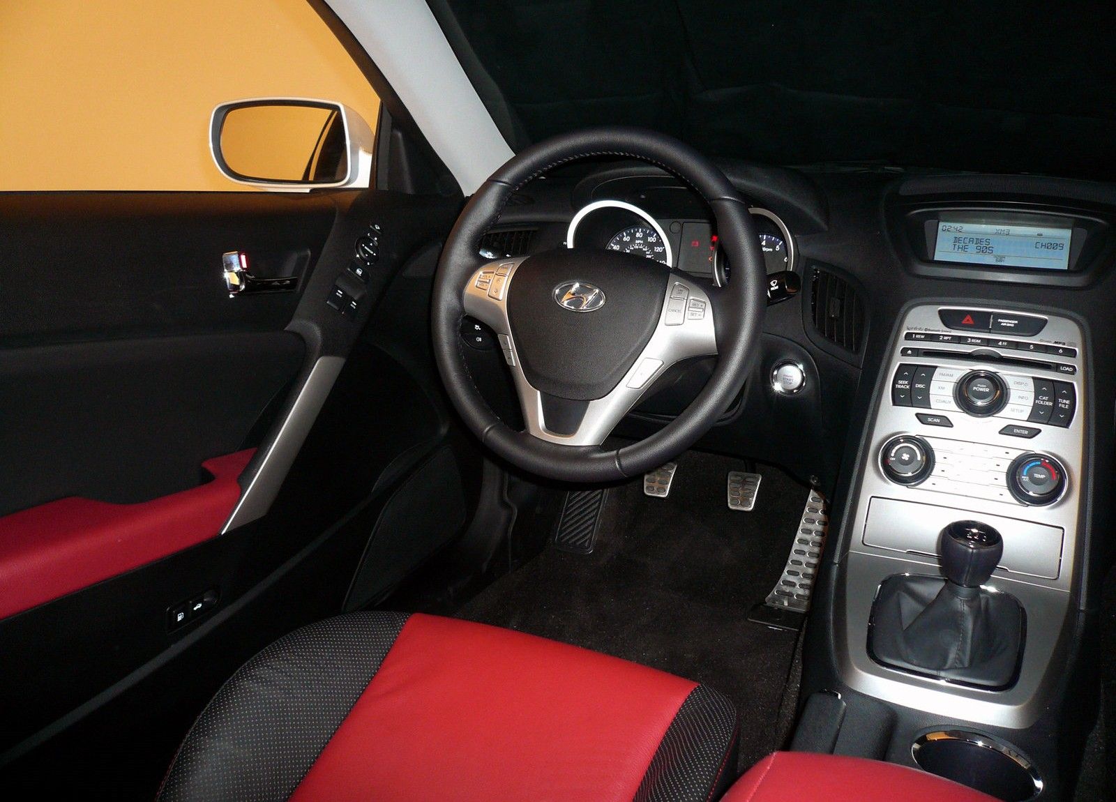 Hyundai Genesis Coupe Interior