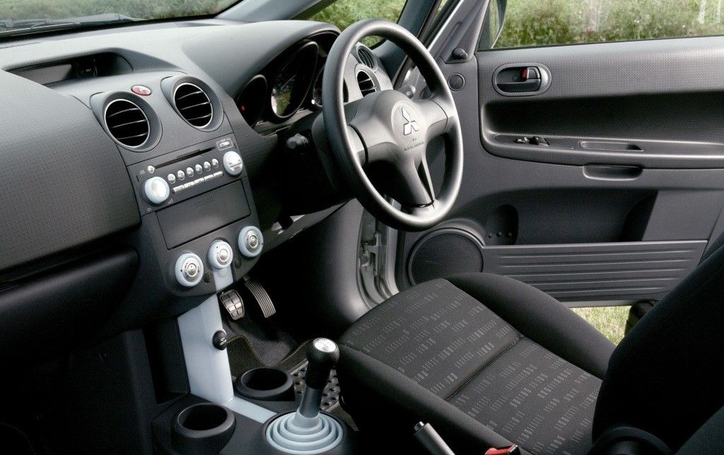 Митсубиси кольт адаптация робота - 98 фото