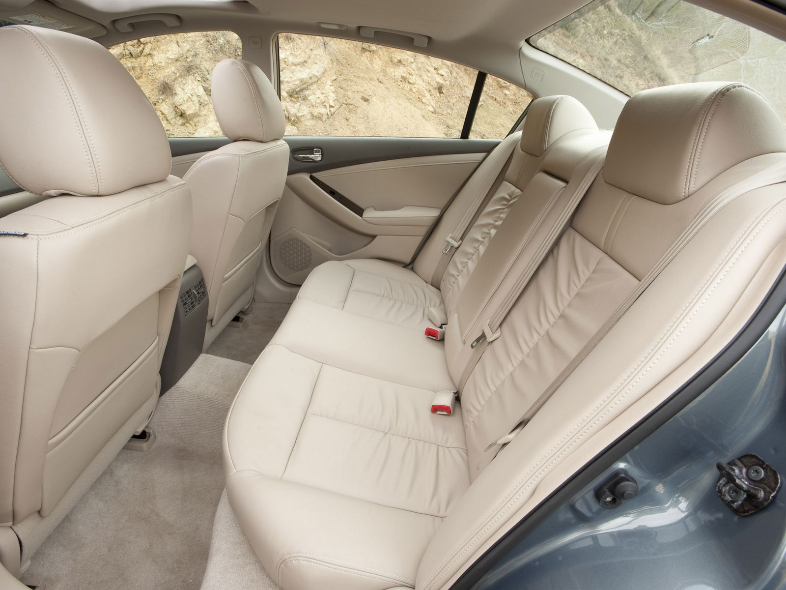 seat covers for 2009 nissan altima