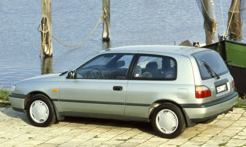 NISSAN%2FSUNNY%2Fhatchback%2F3%2F1992%2Fexterior-photos%2Fo%2Fnissan-sunny-hatchback-3-doors-1992-model-exterior-photos-0.jpg