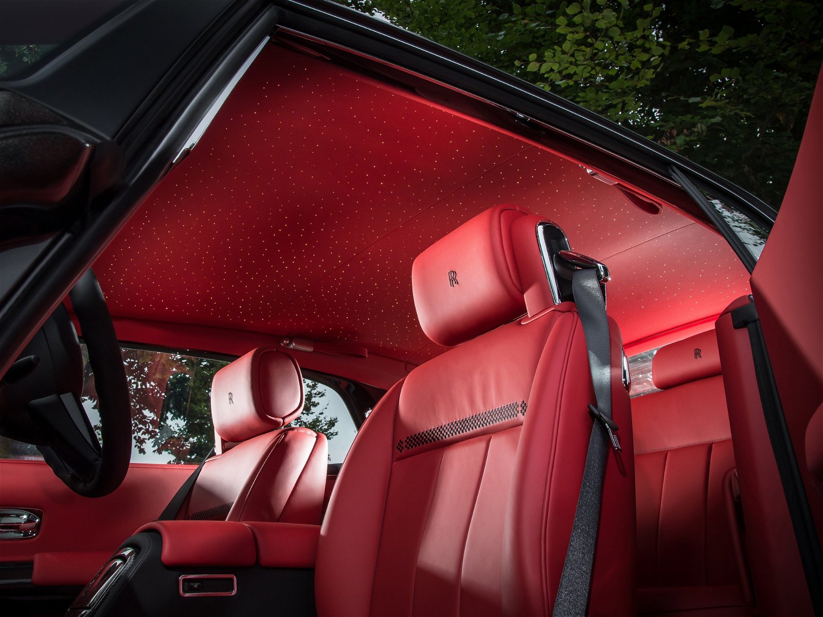rolls-royce-phantom-coupe-2-doors-2012-model-interior-photos-6