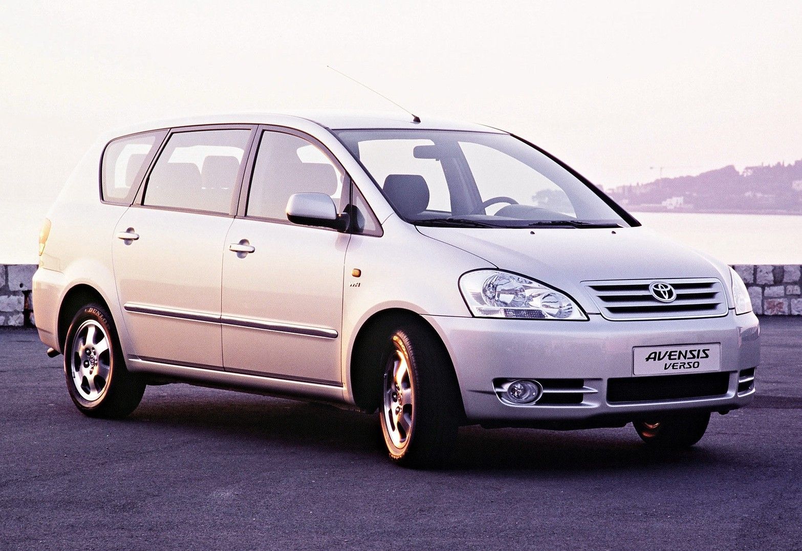 Toyota Avensis Verso
