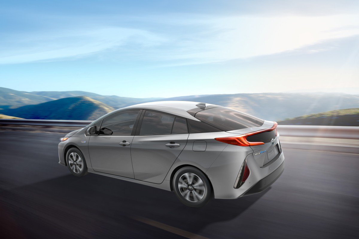 Toyota Prius Prime Greets New York with 120 MPGe and Tech Goodies