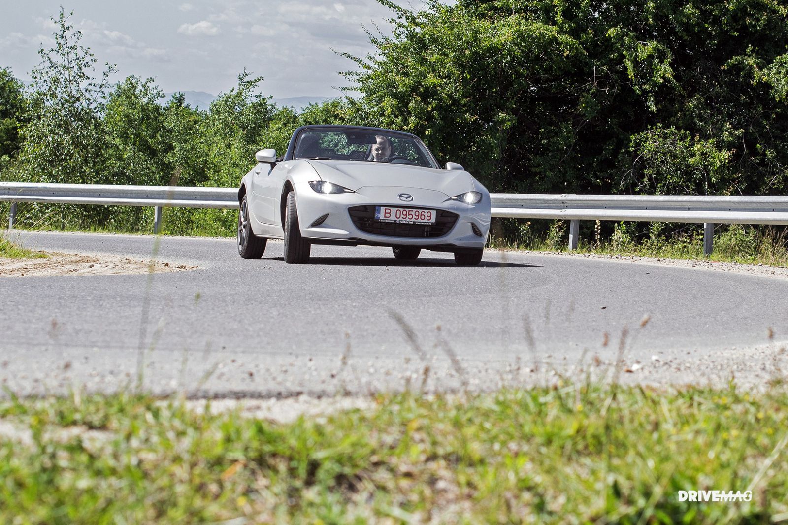 16 Mazda Mx 5 2 0 Skyactiv G 160 Test Drive Fun Comes Standard