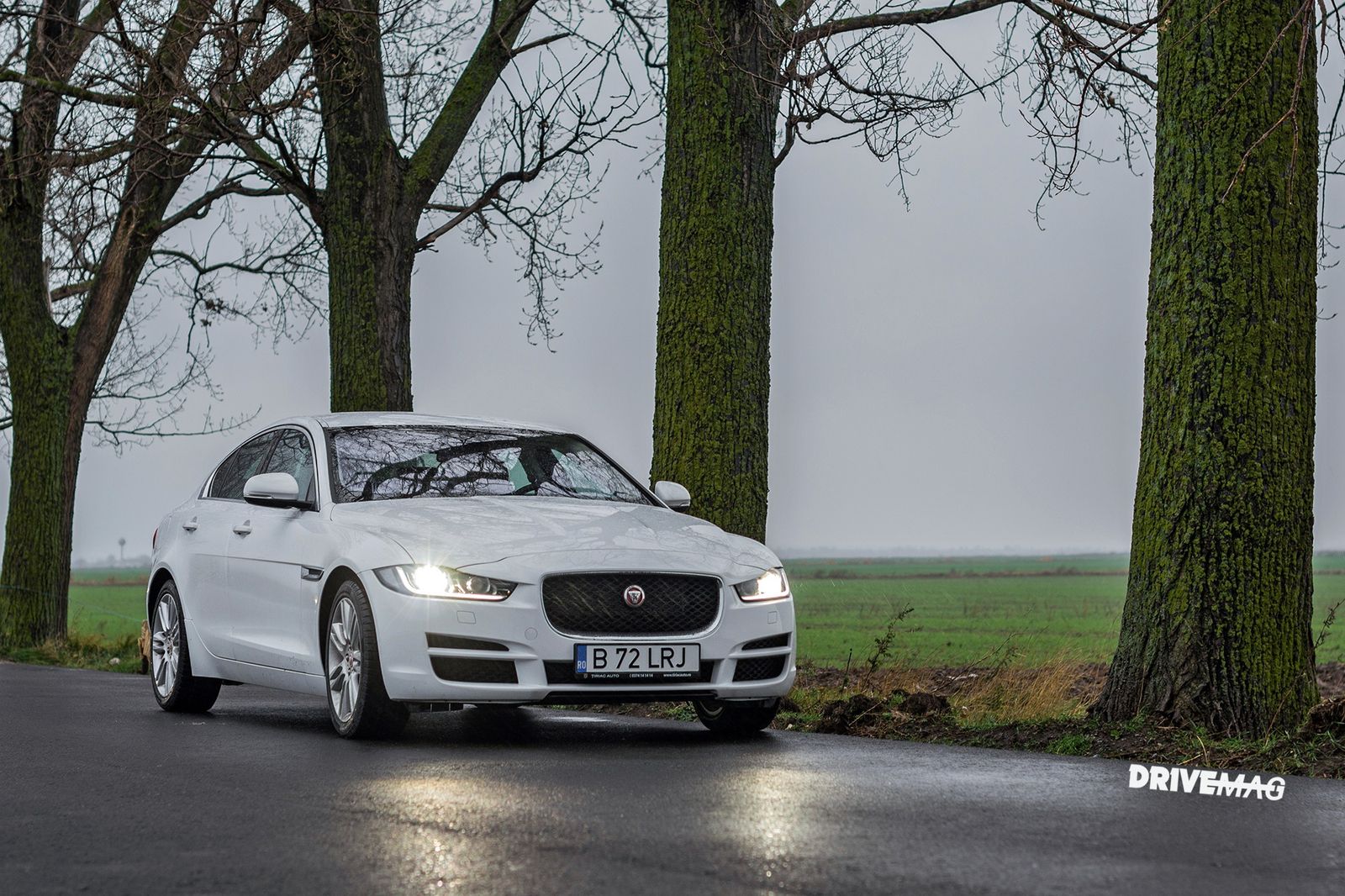 Jaguar XE 2.0 D Prestige 