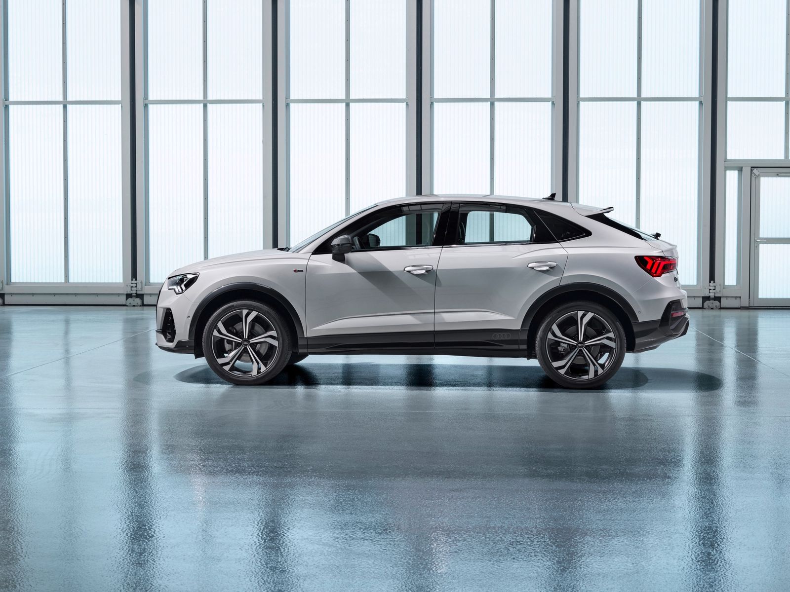 AUDI Q3 SPORTBACK, COMPACT SUV COUPE' - Auto&Design