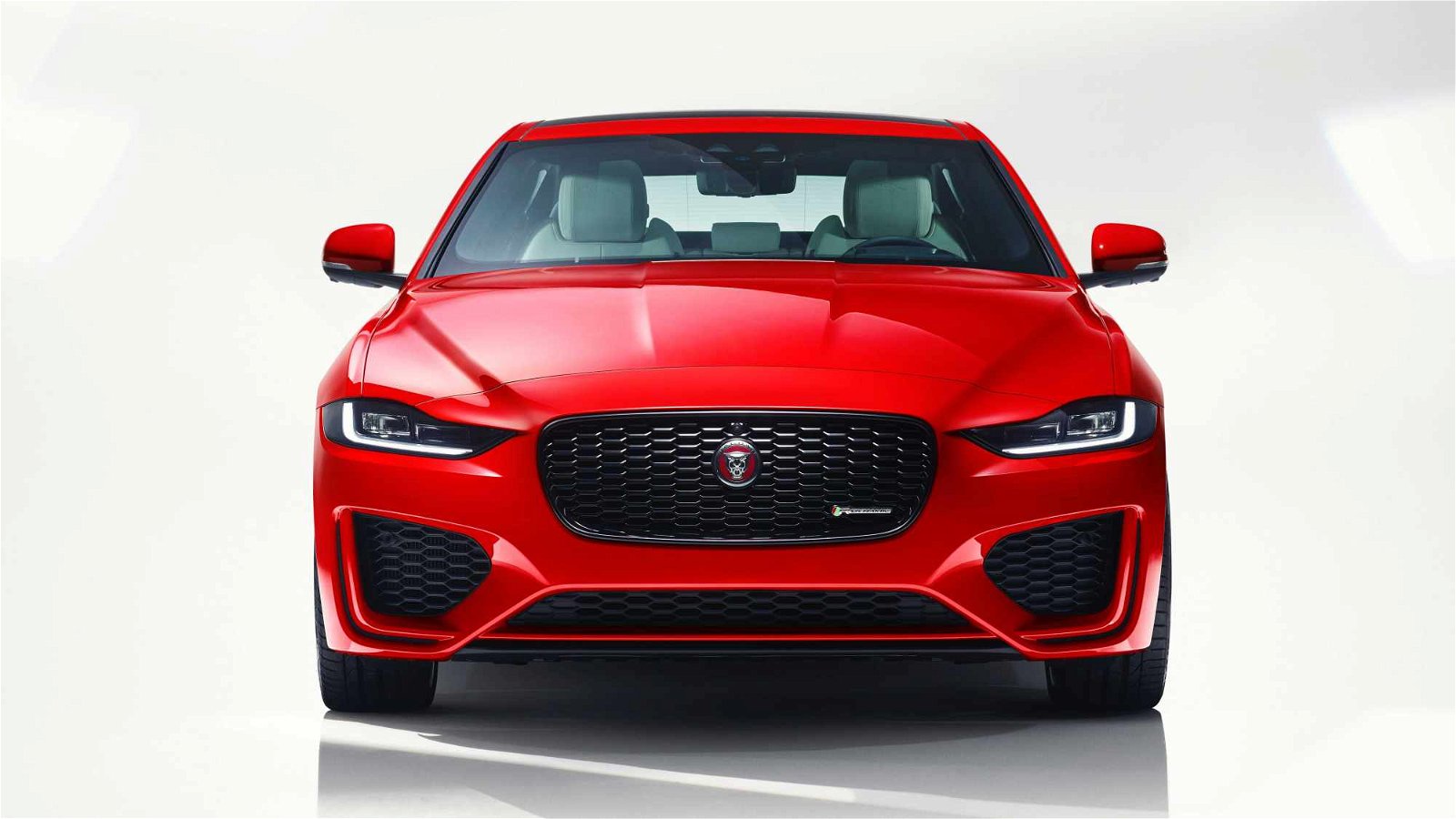 jaguar-xe-facelift-2019 4