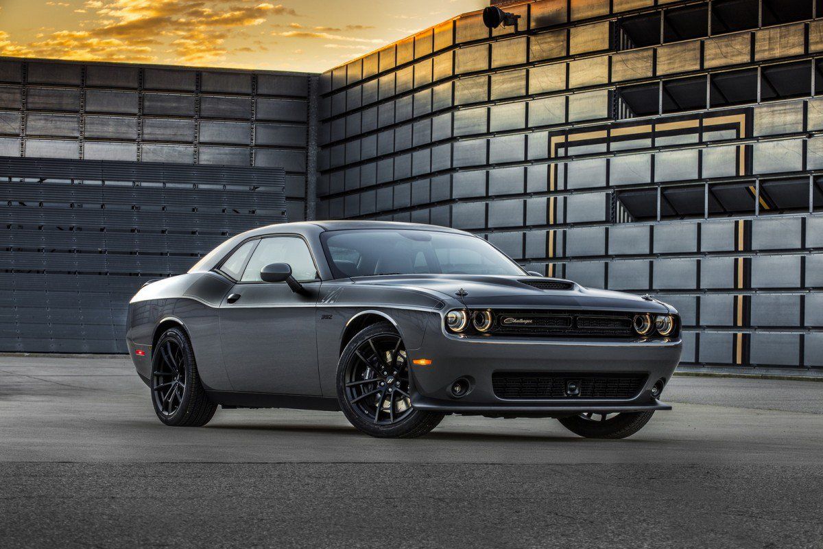 Dodge Range Ramps Up with 2017 Challenger T/A and Charger Daytona