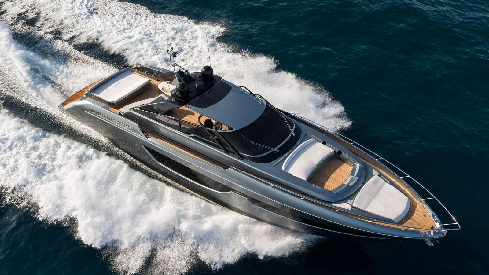 Riva Bahamas is One Sexy Boat | DriveMag Boats