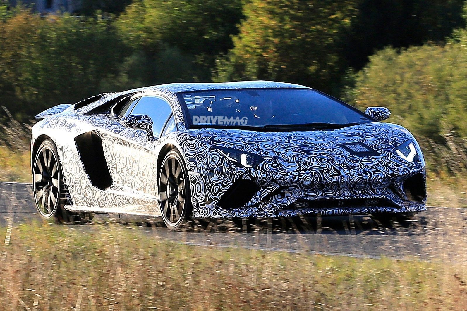 Facelifted 2018 Lamborghini Aventador Spied Wearing SV-Inspired Aero ...