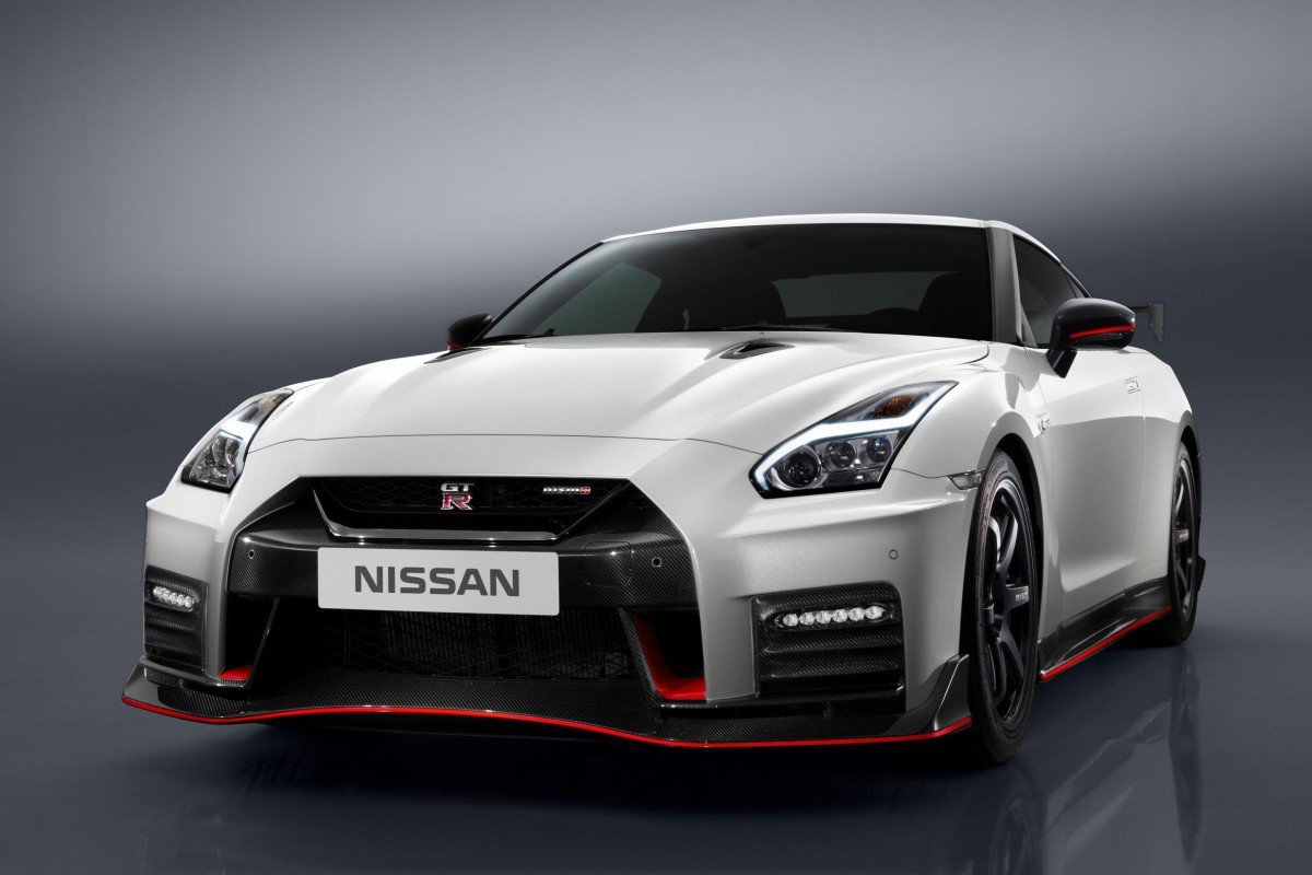 17 Nissan Gt R Nismo Price Starts At 184 950 In Europe 149 995 I
