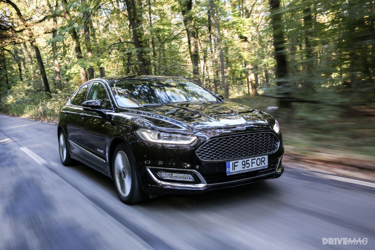 micro precedent zomer 2015 Ford Mondeo Vignale 2.0 iVCT Hybrid Test Drive. Mixed Breed