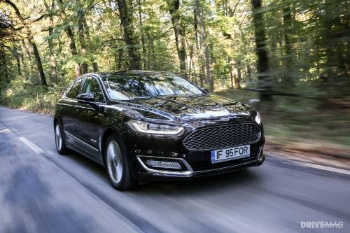 2015 Ford Mondeo Vignale 2.0 iVCT Hybrid Test Drive. Mixed Breed