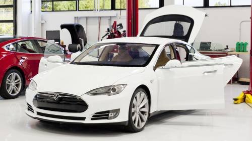 Tesla Drops P90D from Design Studio, Makes Up with Glass Roof Option for the Model S