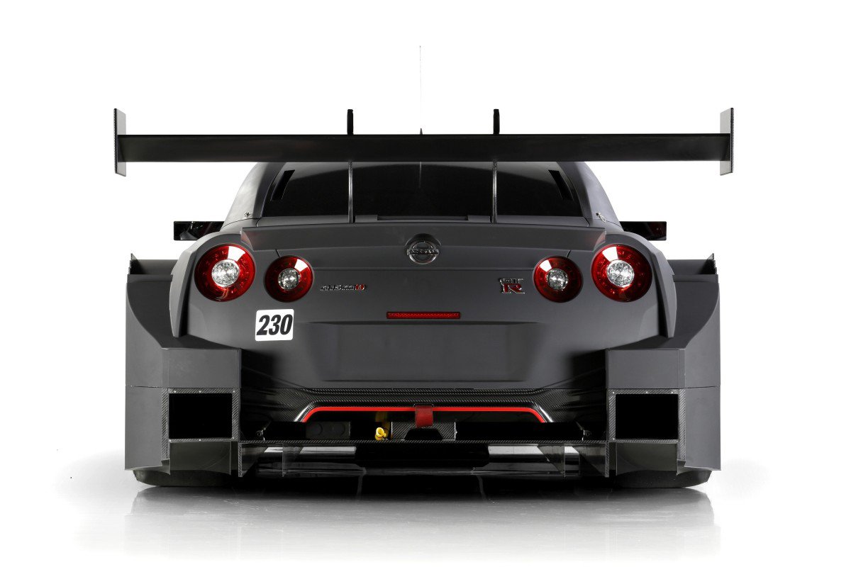 Nissan Gt R Nismo Gt500 Gears Down For Japan S 17 Super Gt