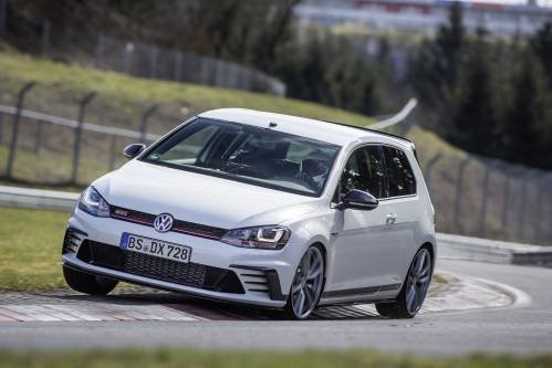 Volkswagen Golf GTI Clubsport S Owns the Nürburgring, Again