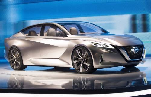 Nissan Looks into the Future of Its Sedans with Vmotion 2.0 Concept