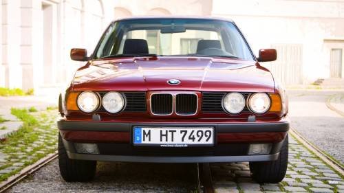 VIDEO: Third-Gen BMW 5 Series, or How BMW Did Some Magic With Its E34