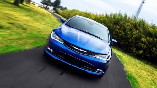 Chrysler 200 (2015-2017): Review, Problems, Specs