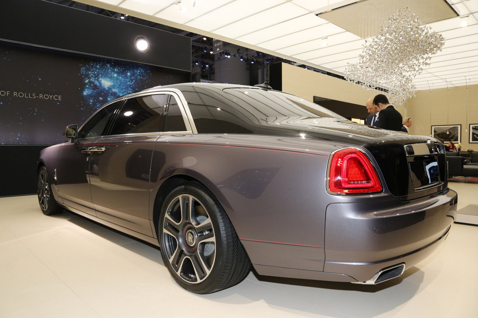 Diamond Platnumz Parades Off a Brand New Rolls Royce Phantom Worth 17  Billion 450000  Blizz Uganda