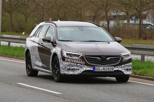 Opel Insigna Country Tourer Spied for the First Time