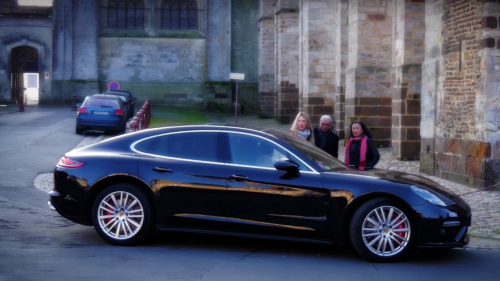Porsche proves that Panamera Turbo can be a terrifying car sharing proposition