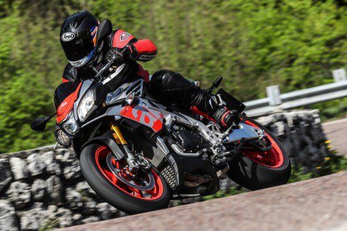 2017 Aprilia Tuono V4 1100 Test Ride