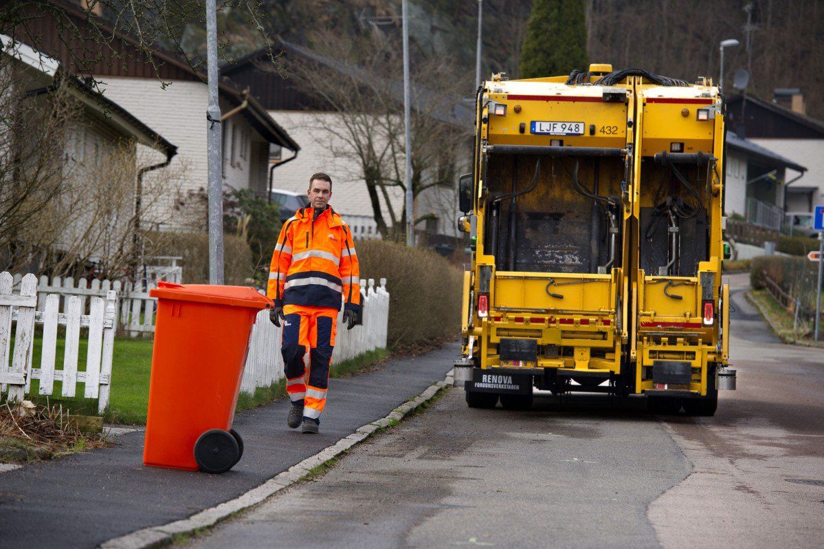Volvo just invented the autonomous garbage truck