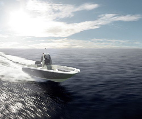Invictus Yachts presents the new 200 HX Compact Crossover