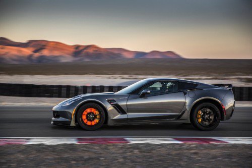 Chevrolet Corvette Z06 owners sue GM, the Vette apparently overheats on-track