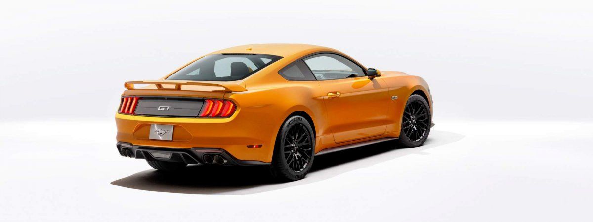 Facelifted 2018 Ford Mustang GT is the fastest ever, does 0-60 in und...