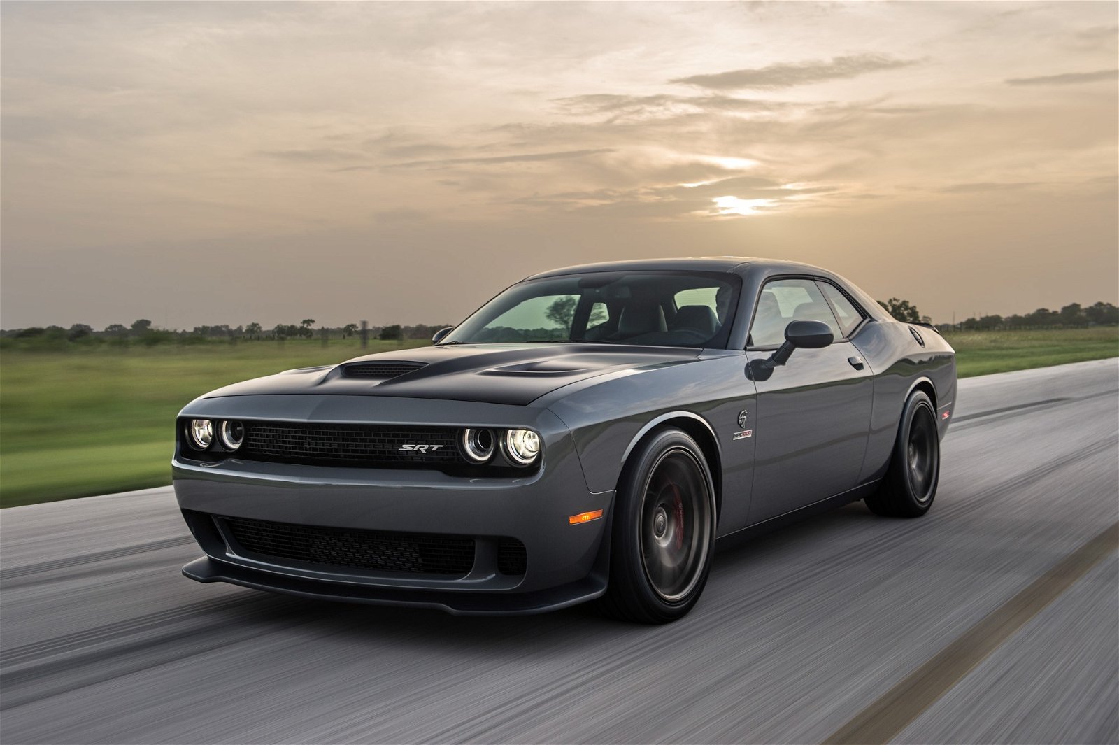 Hennessey Performance will now sell you a 1000 HP Dodge Challenger Hellcat  | DriveMag Cars