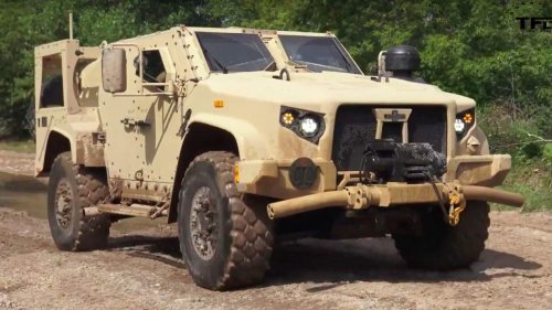 See what it's like to drive the Humvee's replacement, the JLTV
