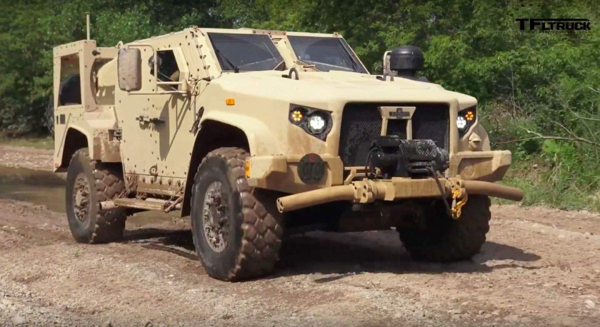 See what it's like to drive the Humvee's replacement, the JLTV