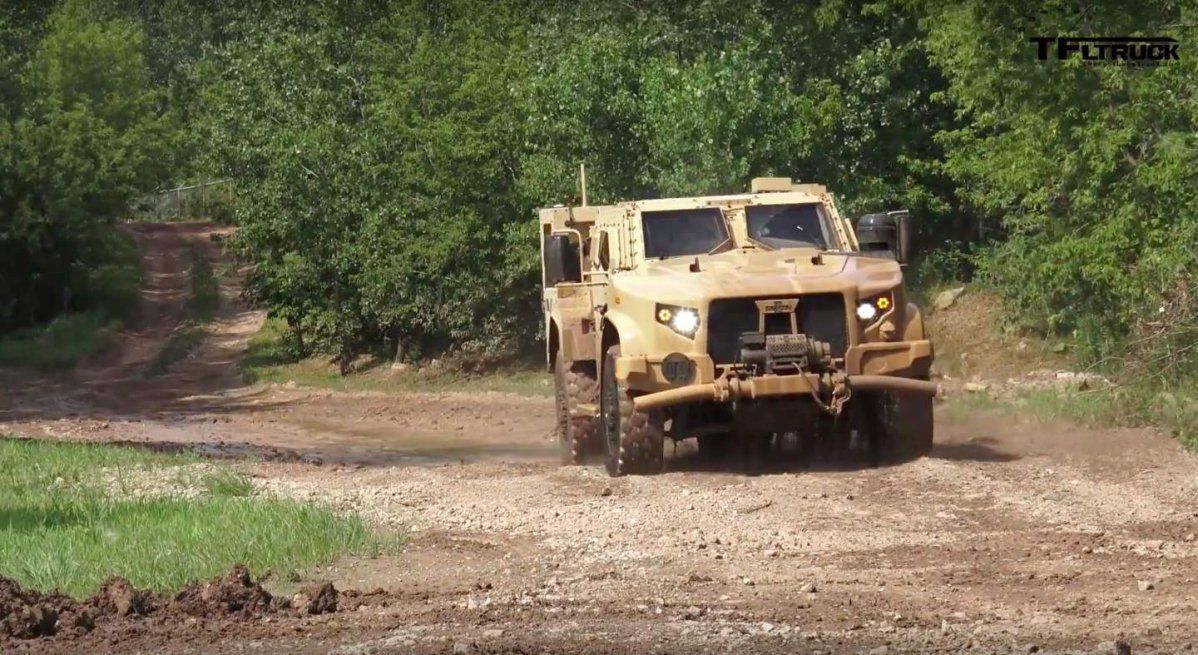 See what it's like to drive the Humvee's replacement, the JLTV