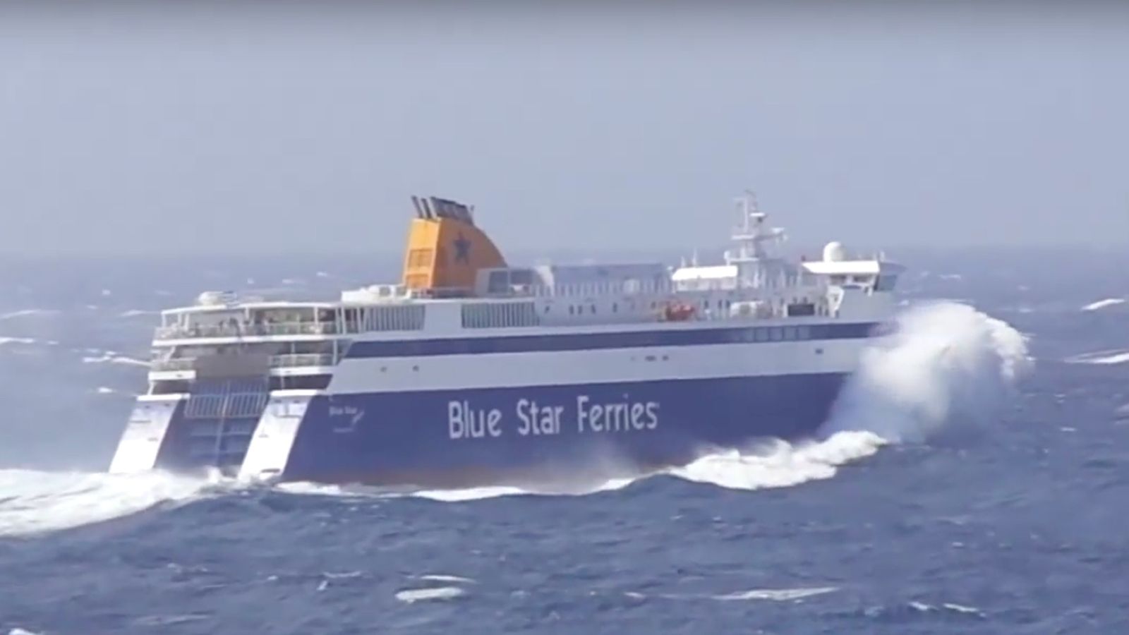 Video Watch some extreme ferry boardings in Greece DriveMag Boats