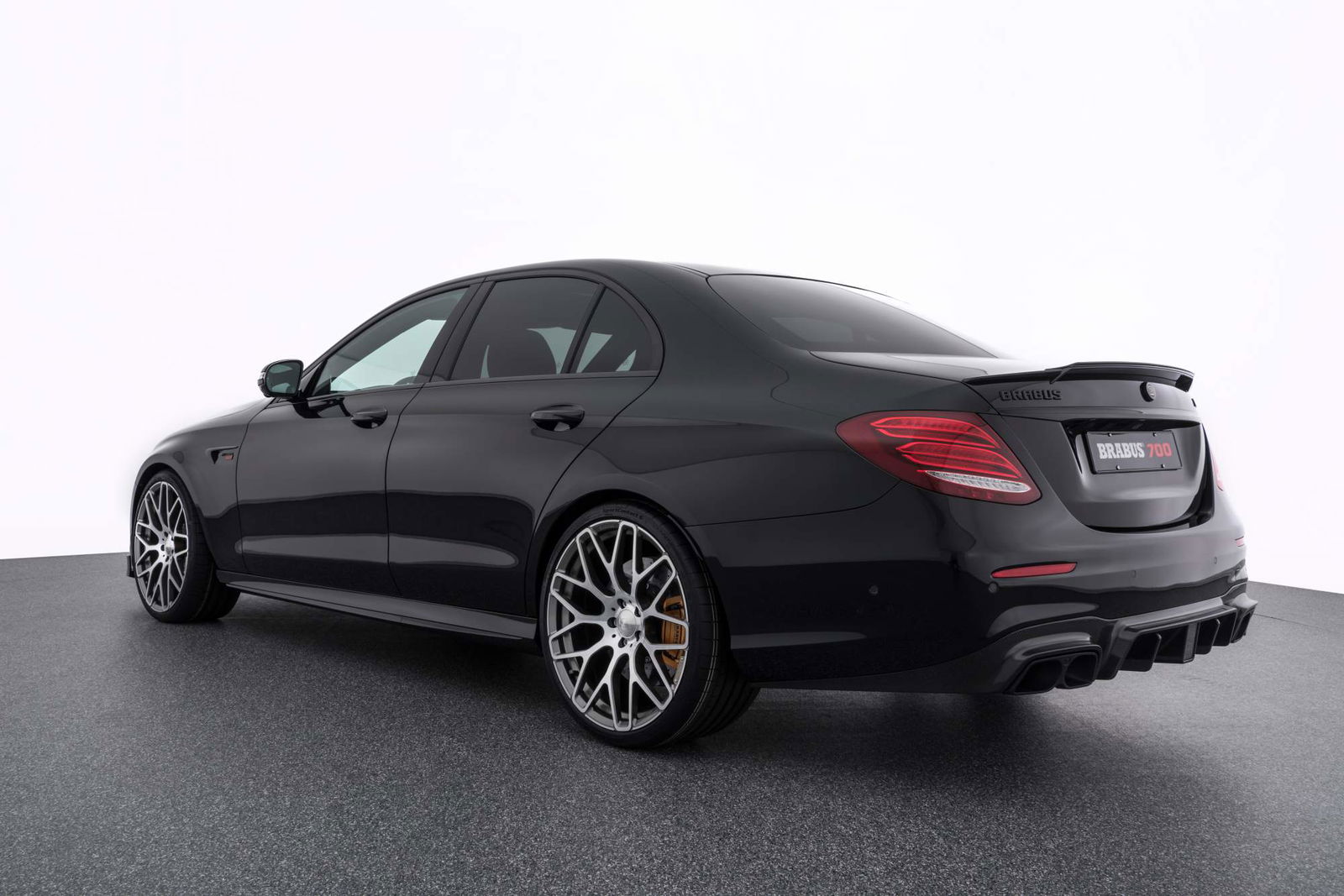 This Brabus 700 will make Mercedes-AMG E 63 S owners jealous | DriveMag ...