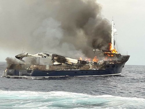 Motor yacht Koi destroyed in a fire