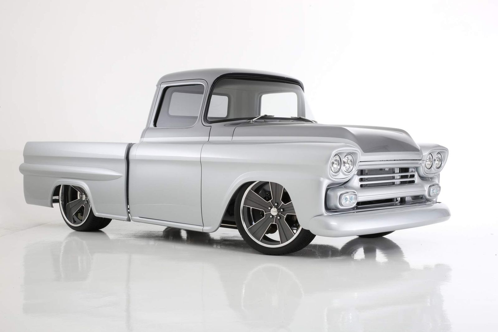 RMD-Garage-1959-Chevrolet-Apache-custom-truck-1