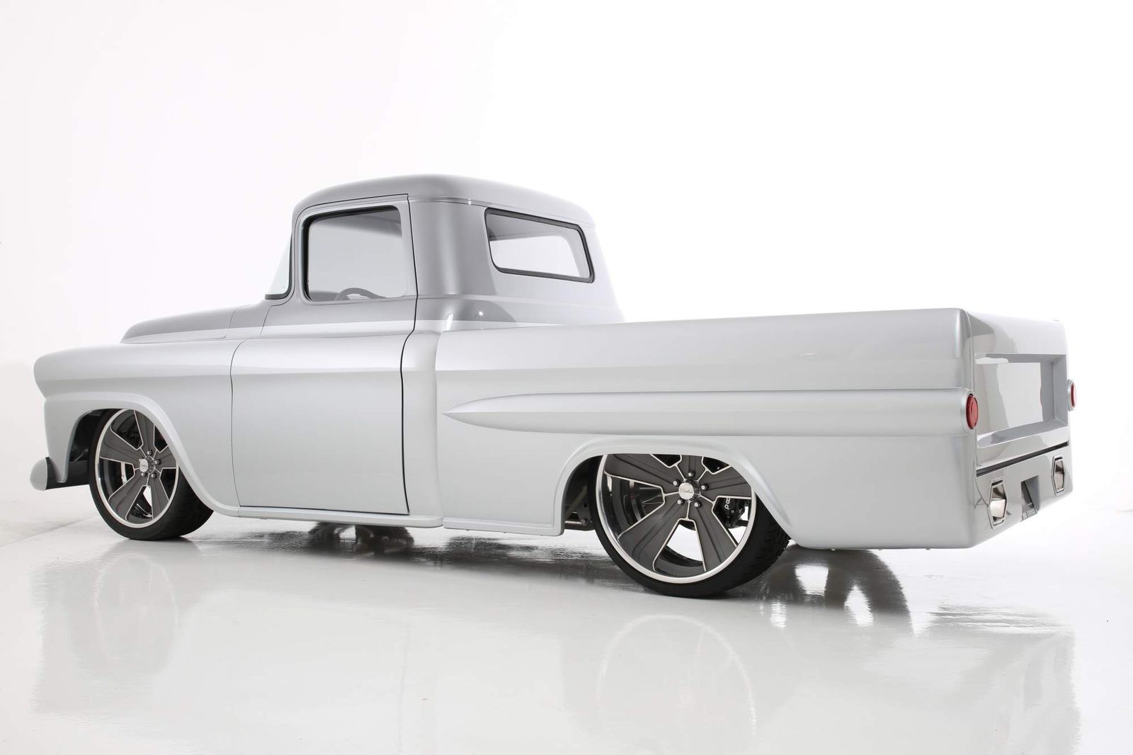 RMD-Garage-1959-Chevrolet-Apache-custom-truck-10