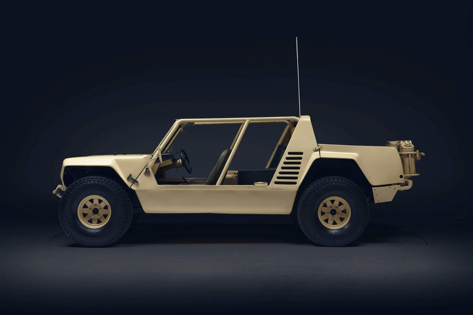 Lamborghini-Cheetah-prototype-2