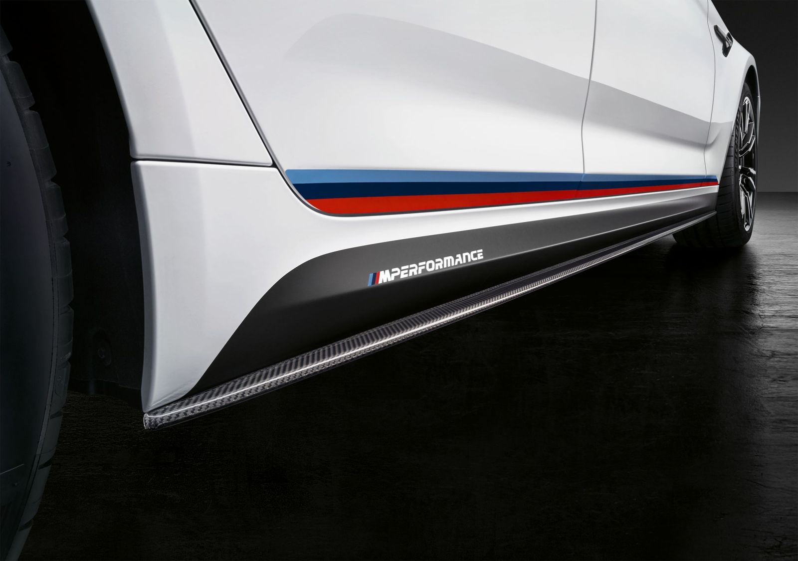 bmw-m5-m-performance-02