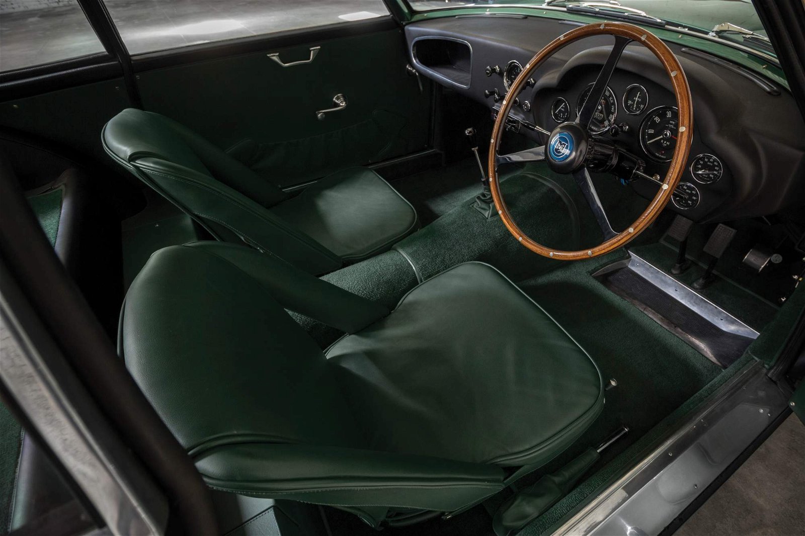 1960-Aston-Martin-DB4-GT-Zagato-3