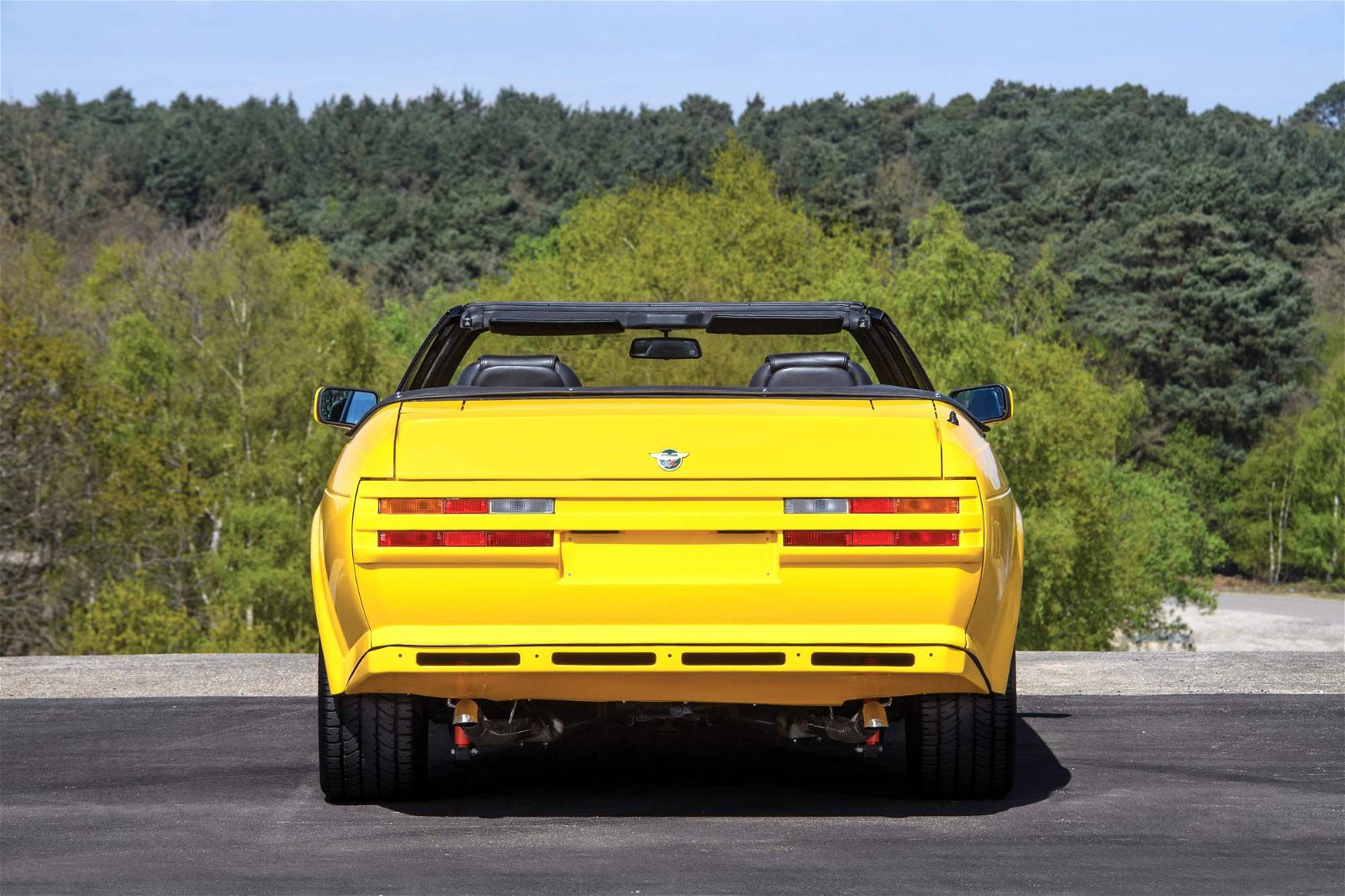 1988-Aston-Martin-V8-Volante-Zagato-5