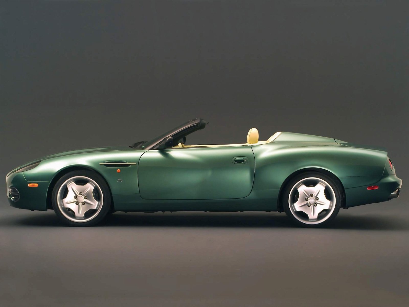 2003-Aston-Martin-DB-AR1-9