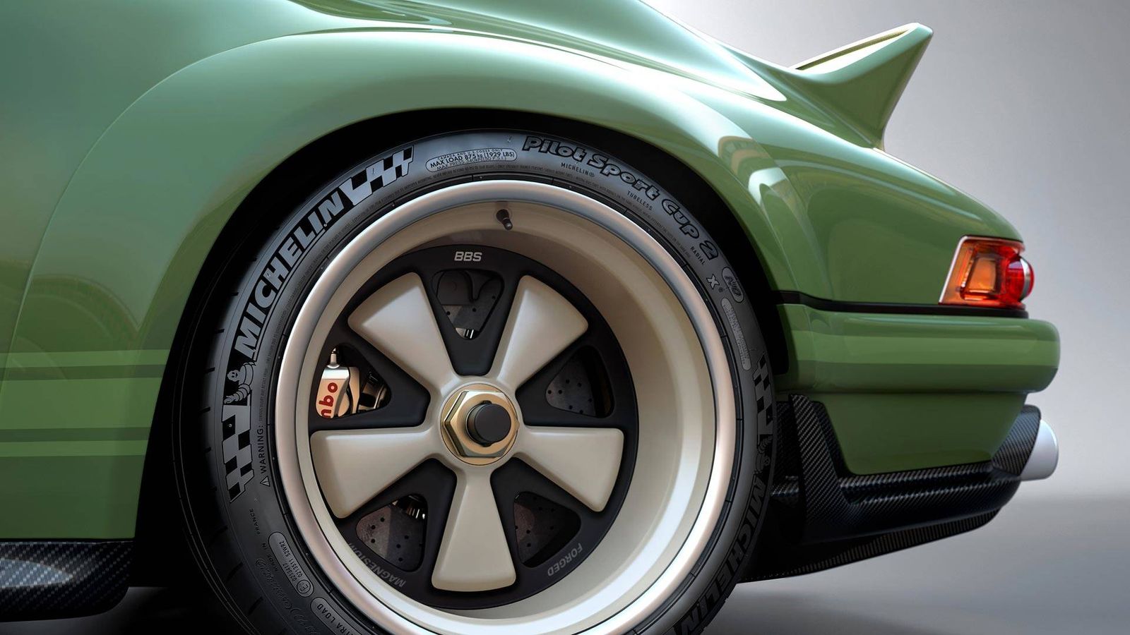 Singer-Dynamics-and-Lightweighting-Study-based-on-Porsche-964-14