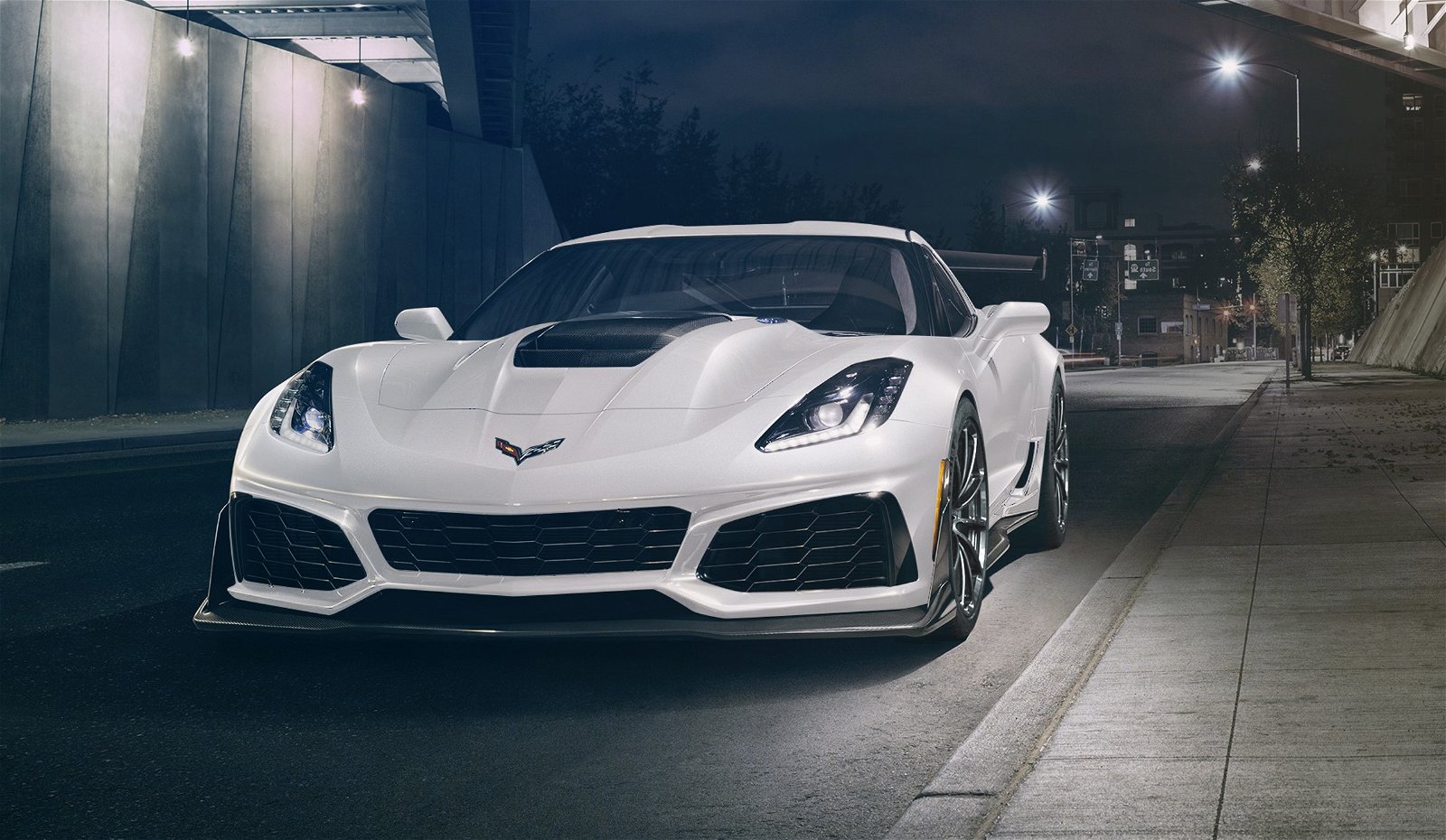 2019-zr1-corvette-hennessey-white-wheels-front-rev
