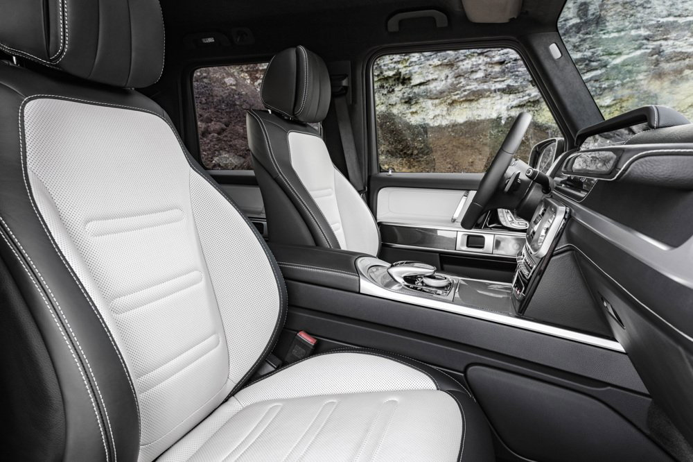 Revealed 19 Mercedes Benz G Class Interior Shows Up