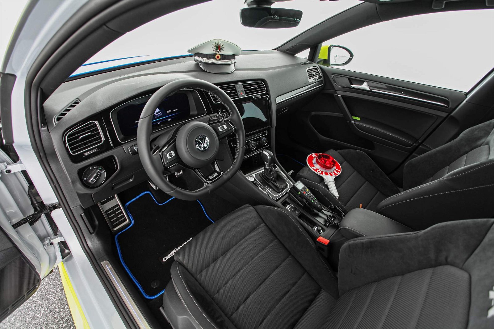 Oettinger-Volkswagen-Golf-400R-Tune-it-Safe-Concept-8